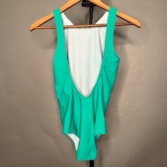 ADAY Reversible Vibrant Green / White One-Piece For the Win Swimsuit Size XS - Picture 4 of 16